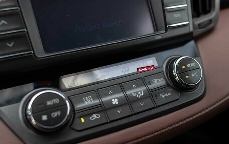 Toyota RAV4, 2013 год, 2 000 000 рублей, 15 фотография