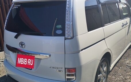 Toyota ISis I, 2013 год, 1 250 000 рублей, 14 фотография
