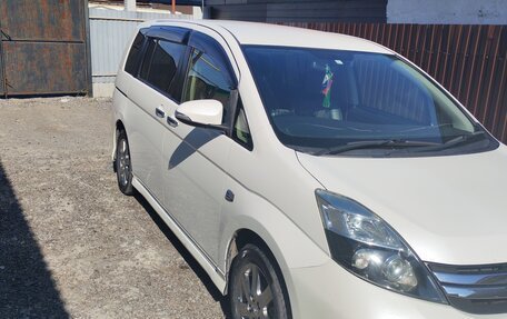Toyota ISis I, 2013 год, 1 250 000 рублей, 17 фотография