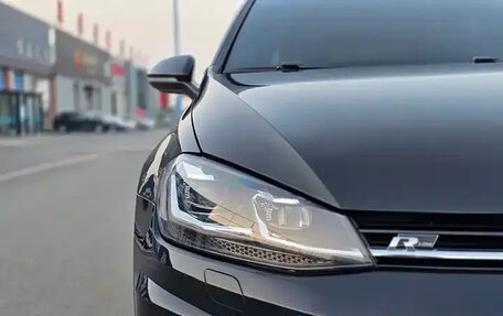 Volkswagen Golf VII, 2018 год, 1 290 010 рублей, 9 фотография