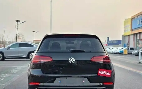 Volkswagen Golf VII, 2018 год, 1 290 010 рублей, 6 фотография