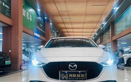 Mazda 3, 2026 год, 2 100 000 рублей, 2 фотография
