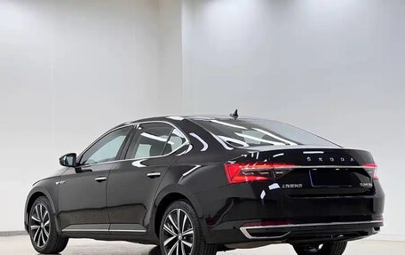 Skoda Superb III рестайлинг, 2025 год, 2 035 000 рублей, 6 фотография