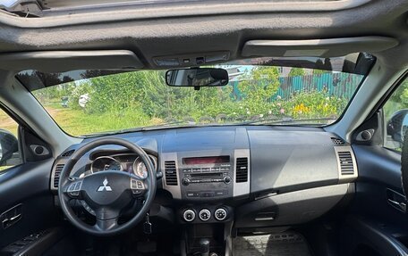 Mitsubishi Outlander III рестайлинг 3, 2008 год, 750 000 рублей, 11 фотография