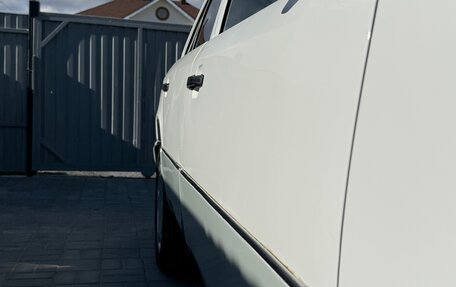 Mercedes-Benz E-Класс, 1994 год, 2 000 000 рублей, 15 фотография