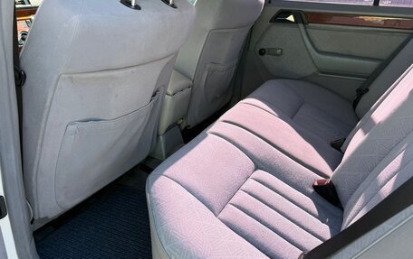 Mercedes-Benz E-Класс, 1994 год, 2 000 000 рублей, 25 фотография