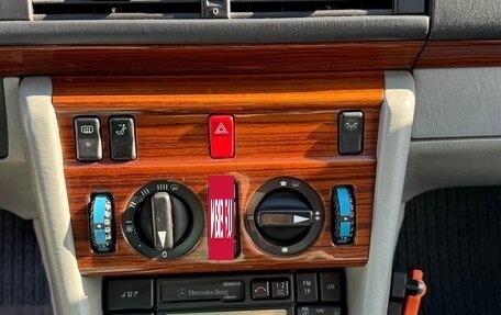 Mercedes-Benz E-Класс, 1994 год, 2 000 000 рублей, 21 фотография