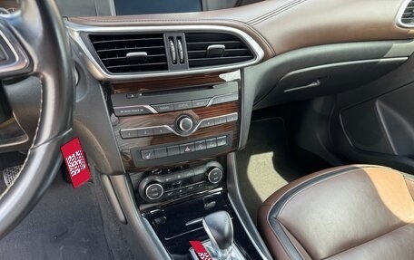 Infiniti Q30, 2016 год, 2 200 000 рублей, 12 фотография