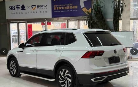 Volkswagen Tiguan II, 2023 год, 2 450 000 рублей, 6 фотография