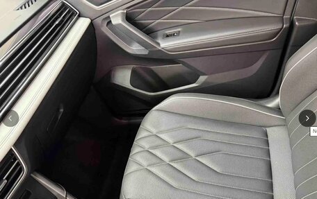 Volkswagen Tiguan II, 2023 год, 2 450 000 рублей, 17 фотография