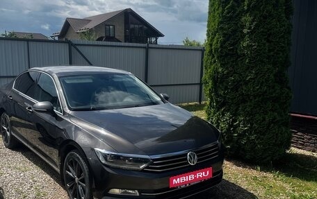 Volkswagen Passat B8 рестайлинг, 2016 год, 1 840 000 рублей, 6 фотография