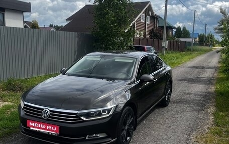 Volkswagen Passat B8 рестайлинг, 2016 год, 1 840 000 рублей, 2 фотография
