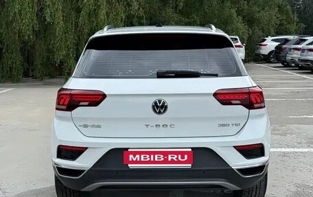 Volkswagen T-Roc I, 2024 год, 1 330 100 рублей, 3 фотография