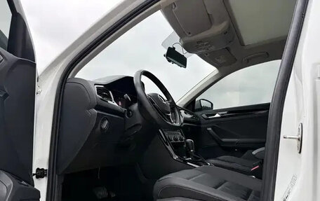 Volkswagen T-Roc I, 2024 год, 1 330 100 рублей, 6 фотография