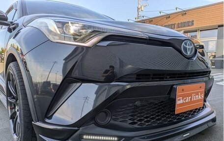 Toyota C-HR I рестайлинг, 2018 год, 1 910 000 рублей, 9 фотография