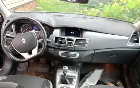 Renault Laguna III рестайлинг, 2015 год, 900 000 рублей, 16 фотография