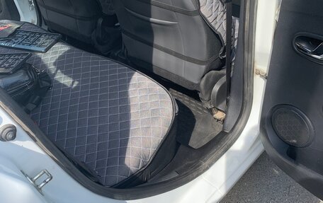 Renault Logan II, 2018 год, 750 000 рублей, 9 фотография