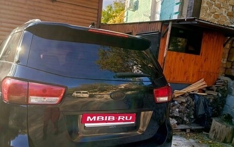 KIA Carnival III, 2016 год, 2 400 000 рублей, 5 фотография