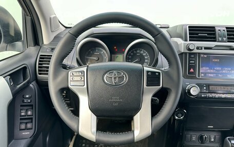 Toyota Land Cruiser Prado 150 рестайлинг 2, 2014 год, 3 370 000 рублей, 5 фотография