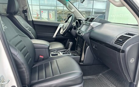 Toyota Land Cruiser Prado 150 рестайлинг 2, 2014 год, 3 370 000 рублей, 7 фотография