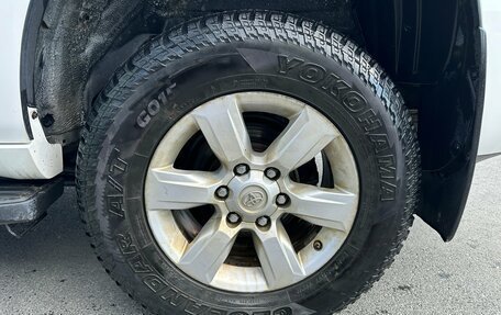 Toyota Land Cruiser Prado 150 рестайлинг 2, 2014 год, 3 370 000 рублей, 12 фотография