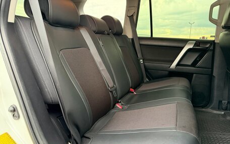Toyota Land Cruiser Prado 150 рестайлинг 2, 2015 год, 3 500 000 рублей, 22 фотография