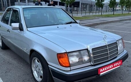 Mercedes-Benz E-Класс, 1993 год, 350 000 рублей, 2 фотография