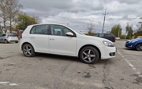 Volkswagen Golf VI, 2011 год, 800 000 рублей, 2 фотография