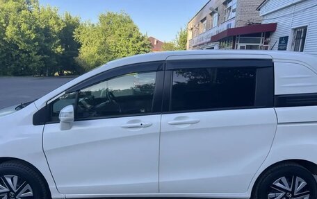 Honda Freed I, 2012 год, 1 430 000 рублей, 4 фотография