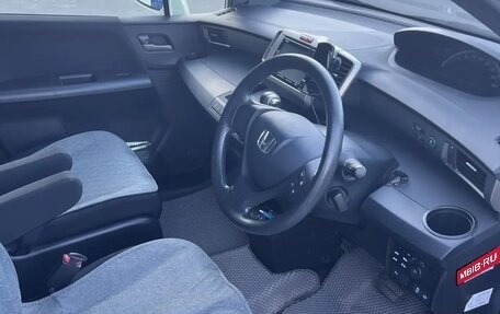 Honda Freed I, 2012 год, 1 430 000 рублей, 7 фотография