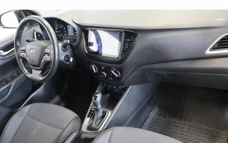 Hyundai Solaris II рестайлинг, 2017 год, 1 345 000 рублей, 5 фотография