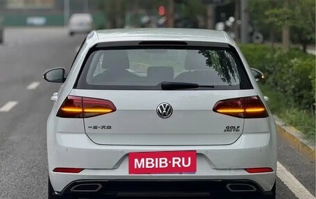 Volkswagen Golf VII, 2018 год, 1 435 035 рублей, 5 фотография