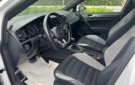 Volkswagen Golf VII, 2018 год, 1 435 035 рублей, 7 фотография