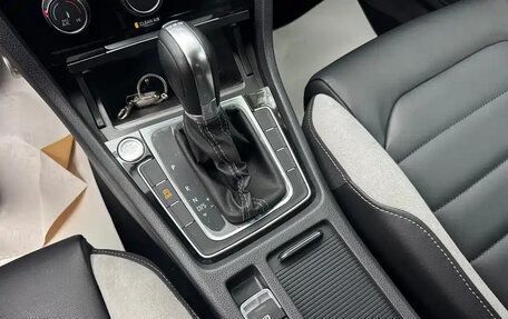 Volkswagen Golf VII, 2018 год, 1 435 035 рублей, 15 фотография
