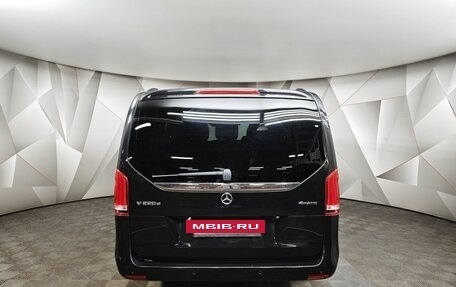 Mercedes-Benz V-Класс, 2019 год, 4 700 000 рублей, 8 фотография