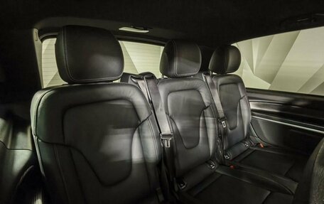 Mercedes-Benz V-Класс, 2019 год, 4 700 000 рублей, 22 фотография