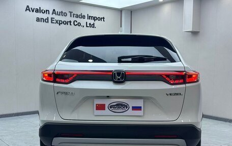 Honda Vezel, 2023 год, 1 880 000 рублей, 5 фотография