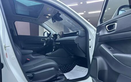 Honda Vezel, 2023 год, 1 880 000 рублей, 14 фотография