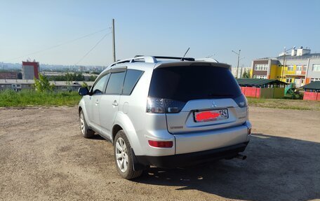 Mitsubishi Outlander III рестайлинг 3, 2008 год, 1 000 060 рублей, 3 фотография