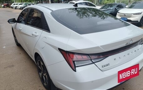 Hyundai Elantra, 2021 год, 1 355 000 рублей, 4 фотография