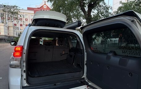 Toyota Land Cruiser Prado 150 рестайлинг 2, 2009 год, 2 900 000 рублей, 8 фотография