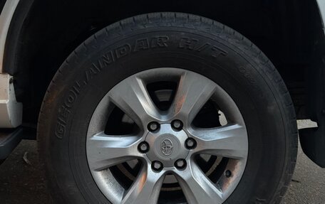 Toyota Land Cruiser Prado 150 рестайлинг 2, 2009 год, 2 900 000 рублей, 15 фотография