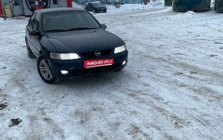 Opel Vectra B рестайлинг, 2000 год, 140 000 рублей, 1 фотография