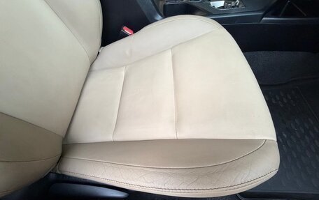Toyota RAV4, 2014 год, 2 170 000 рублей, 13 фотография