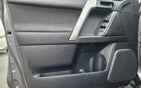 Toyota Land Cruiser Prado 150 рестайлинг 2, 2016 год, 3 950 000 рублей, 7 фотография