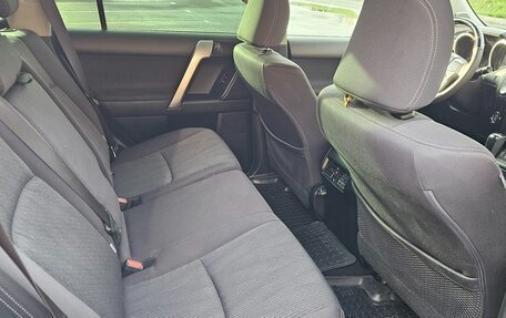Toyota Land Cruiser Prado 150 рестайлинг 2, 2016 год, 3 950 000 рублей, 14 фотография