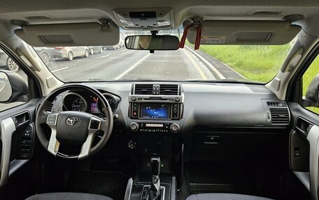 Toyota Land Cruiser Prado 150 рестайлинг 2, 2016 год, 3 950 000 рублей, 13 фотография