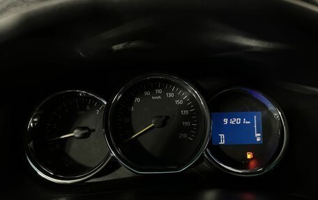 Renault Logan II, 2016 год, 850 000 рублей, 11 фотография