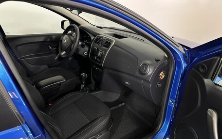 Renault Logan II, 2016 год, 850 000 рублей, 14 фотография