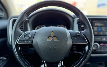 Mitsubishi Outlander III рестайлинг 3, 2022 год, 2 790 000 рублей, 16 фотография